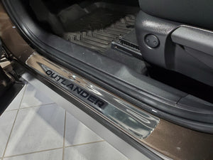 Mitsubishi Outlander (SUV) | 2022-2026 | Door Sills | #LUXOU22SIL