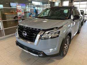 Nissan Pathfinder (VUS) | 2022-2023 | Déflecteur de capot avec logo | #NIPA22DEL