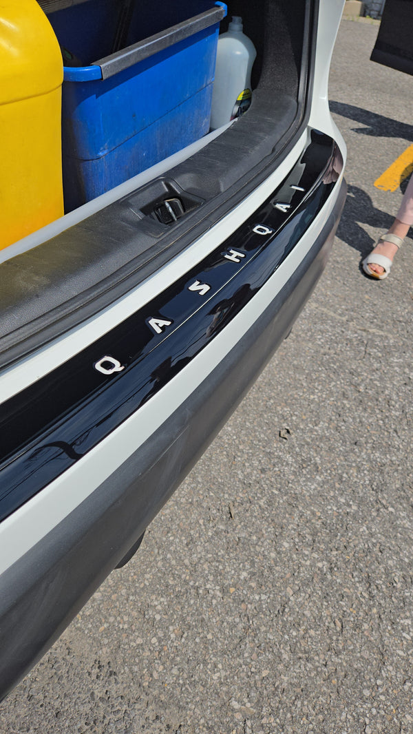 Nissan Qashqai (VUS) | 2017-2022 | Protecteur de pare-chocs avec logo | #NIQA17BUL
